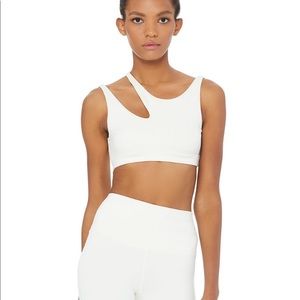 ALO PEAK BRA IN WHITE